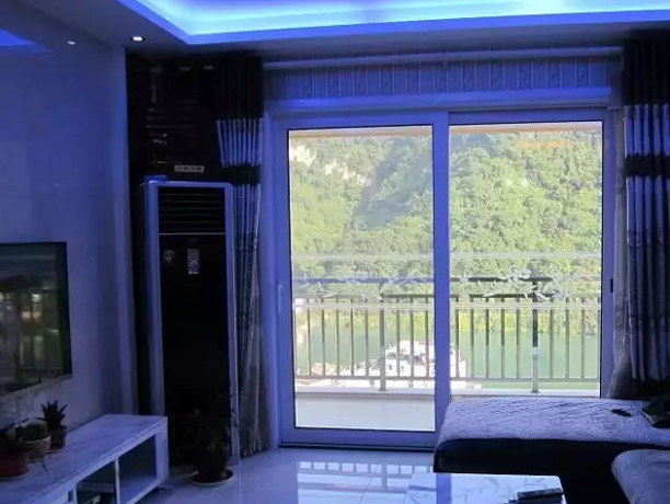 亮閣門窗,推拉門四大優點－－增加空間