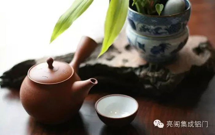 鋁門(mén)窗廠家,鋁合金門(mén)窗十大品牌,鋁門(mén)窗十大品牌,鋁合金門(mén)窗代理－－高品位