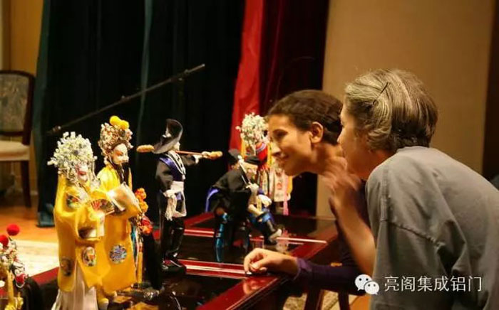 鋁門窗廠家,鋁門窗十大品牌,鋁合金門窗代理,門窗導(dǎo)購員的說話藝術(shù)2