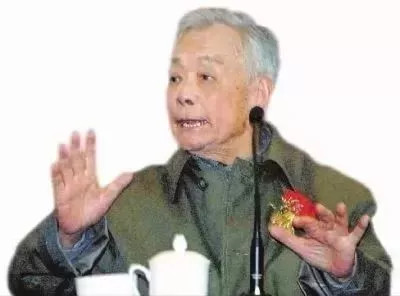 九十九歲的周令釗爺爺，再次執筆設計2018年生肖郵票！