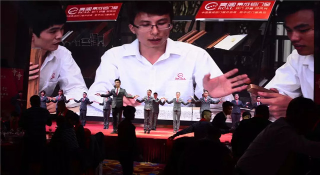 不忘初心，攜手前行｜熱烈祝賀亮閣門窗成為三水第二屆裝飾建材跨界聯盟成員！