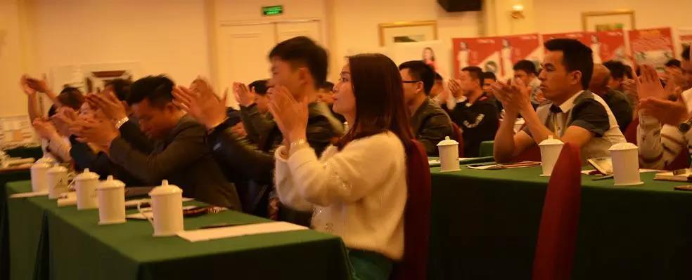 聚勢奮進，共創新時代｜熱烈祝賀亮閣門窗2018財富峰會圓滿結束！