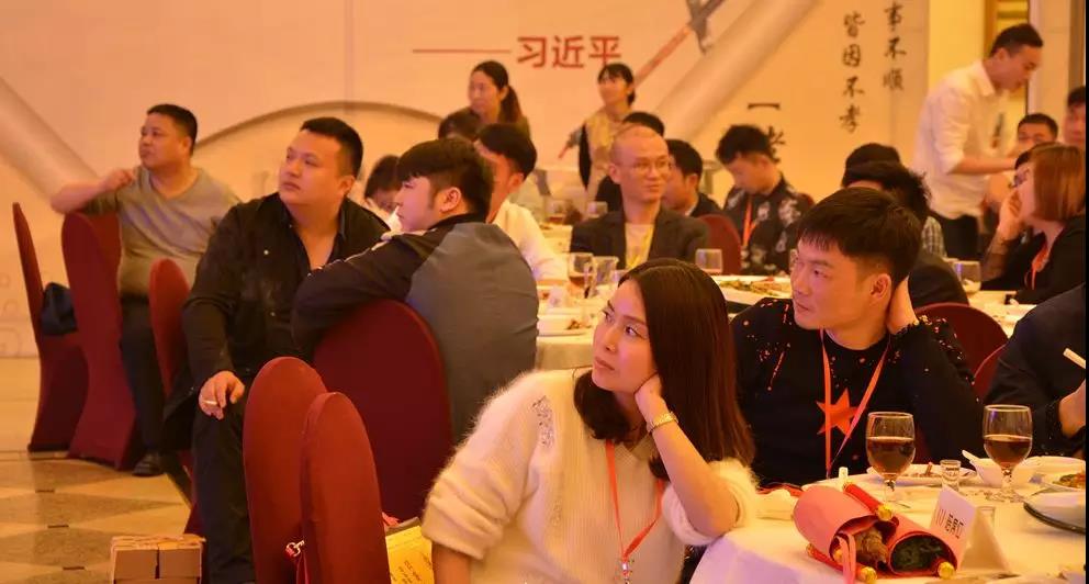 聚勢奮進，共創新時代｜熱烈祝賀亮閣門窗2018財富峰會圓滿結束！