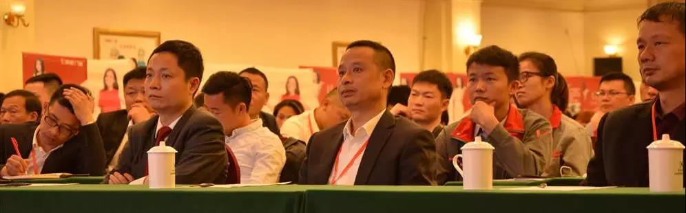 聚勢奮進，共創新時代｜亮閣門窗家庭文化系列報道之——點亮幸福人生！