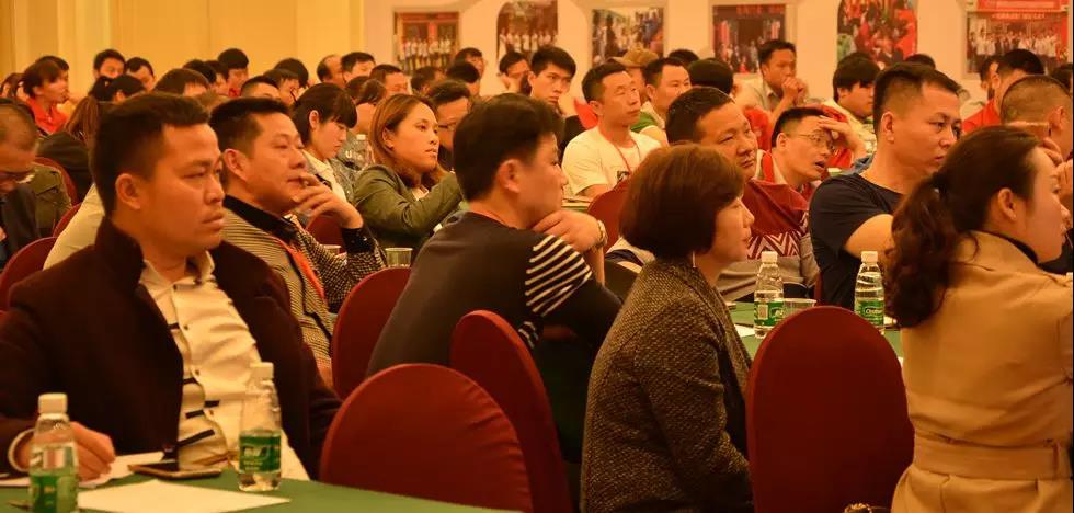 聚勢奮進，共創新時代｜亮閣門窗家庭文化系列報道之——點亮幸福人生！